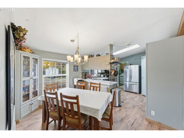 907 COWL St, Milton Freewater, OR 97862