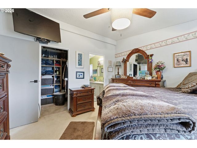 907 COWL St, Milton Freewater, OR 97862