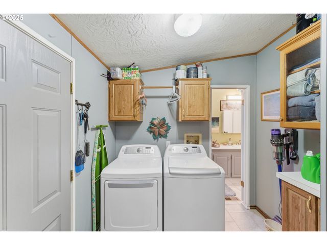 907 COWL St, Milton Freewater, OR 97862