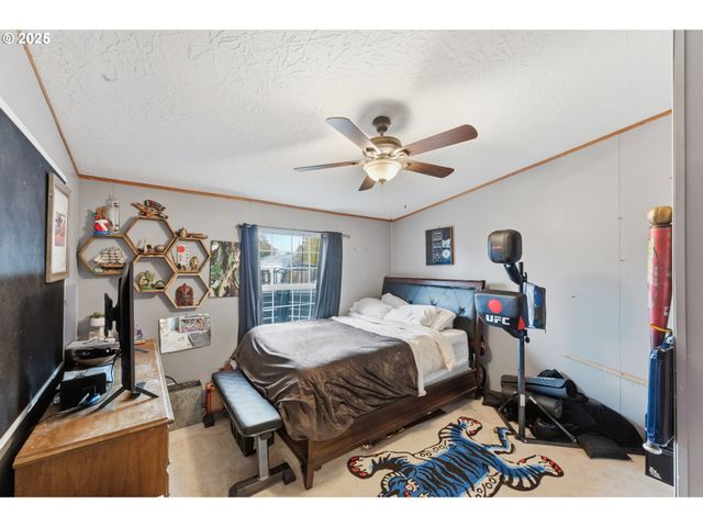 907 COWL St, Milton Freewater, OR 97862