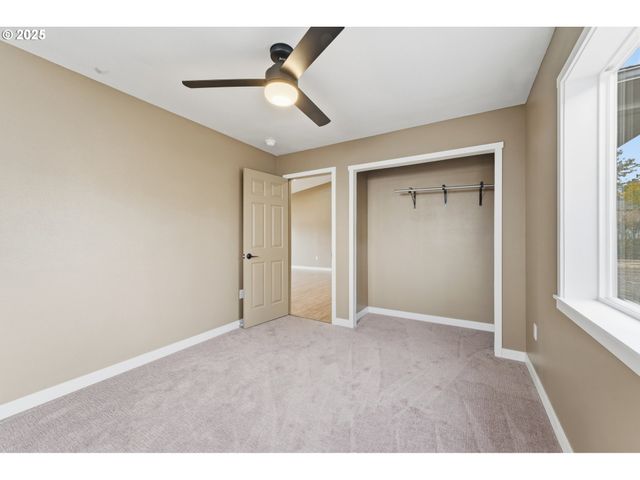 907 COWL St, Milton Freewater, OR 97862