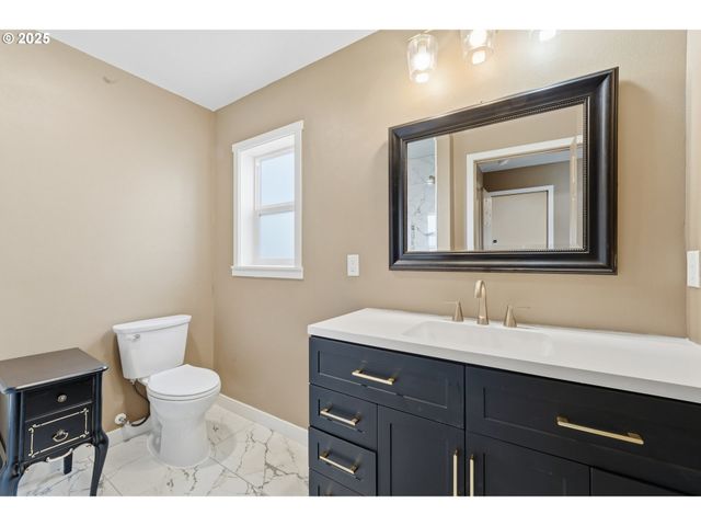 907 COWL St, Milton Freewater, OR 97862