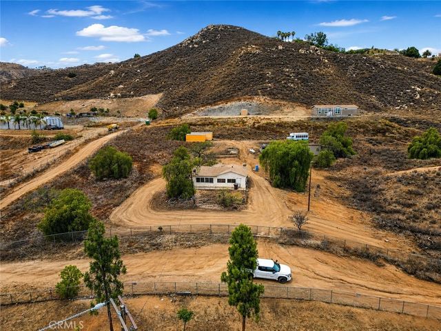 15953 Cajalco Road, Perris, CA 92570