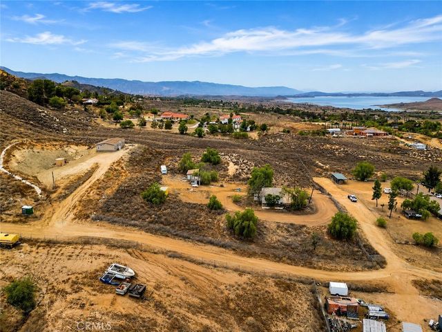 15953 Cajalco Road, Perris, CA 92570
