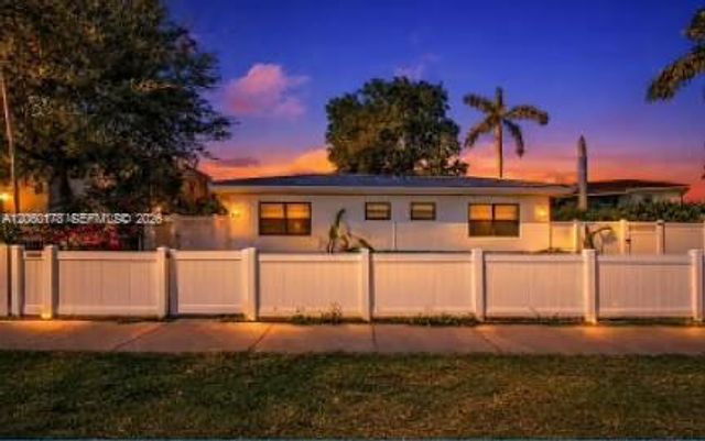 715 NE 92nd St 1, Miami Shores, FL 33138