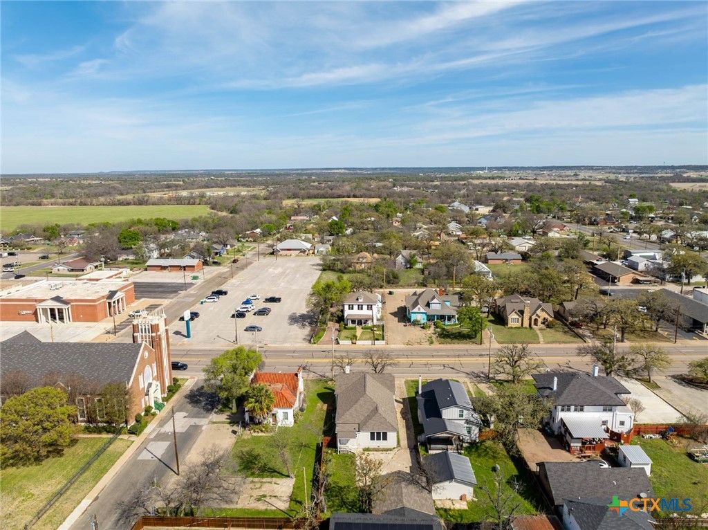 Image 36 of property listing at 1008 E Main Street, Gatesville, TX 76528