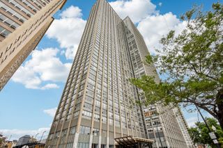655 W Irving Park Road 3903, Chicago, IL 60613