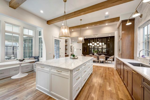 608 E 19th Street, Houston, TX 77008