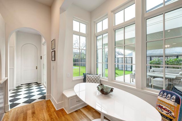 608 E 19th Street, Houston, TX 77008