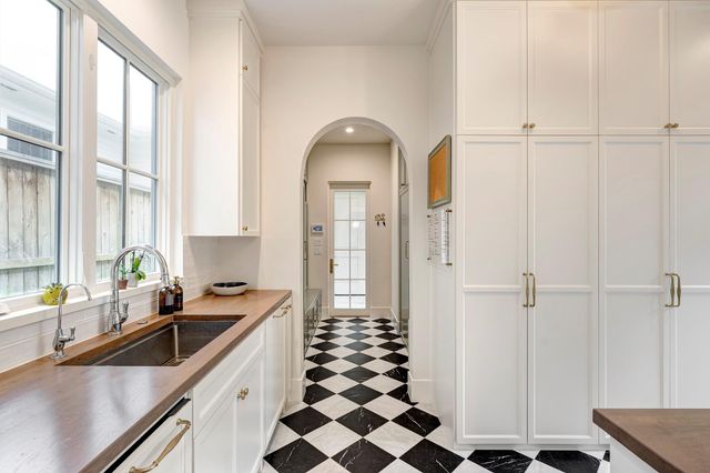 608 E 19th Street, Houston, TX 77008