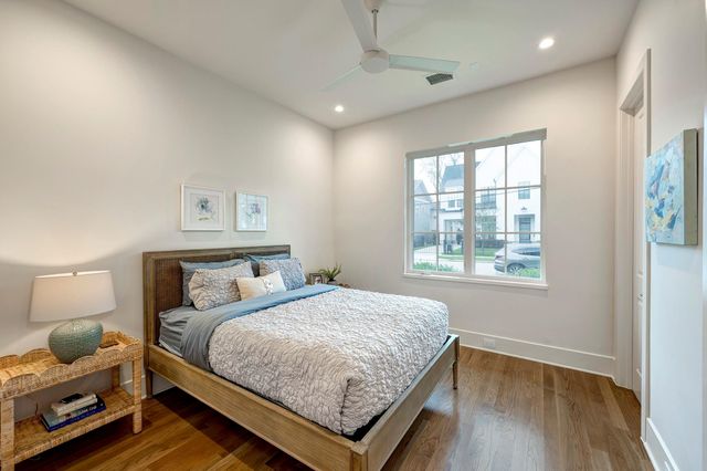 608 E 19th Street, Houston, TX 77008