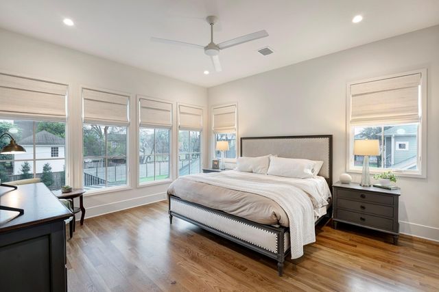 608 E 19th Street, Houston, TX 77008