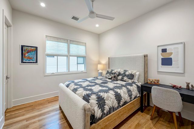 608 E 19th Street, Houston, TX 77008