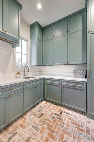 608 E 19th Street, Houston, TX 77008