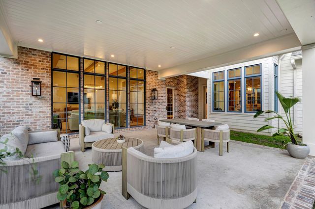 608 E 19th Street, Houston, TX 77008