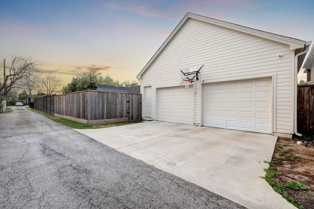 608 E 19th Street, Houston, TX 77008