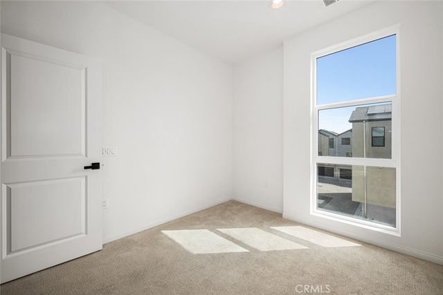 5860 LINDEN 8, Long Beach, CA 90805