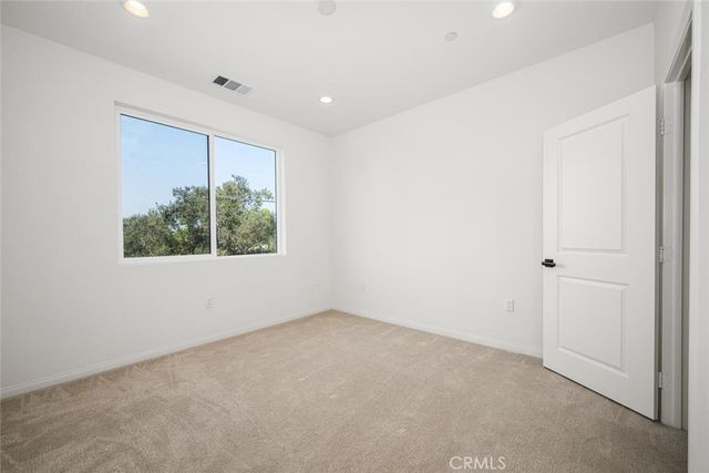 5860 LINDEN 8, Long Beach, CA 90805