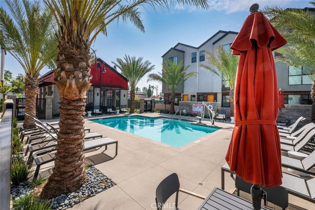5860 LINDEN 8, Long Beach, CA 90805