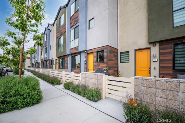 5860 LINDEN 8, Long Beach, CA 90805