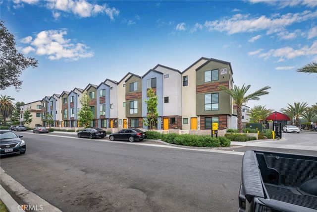 5860 LINDEN 8, Long Beach, CA 90805