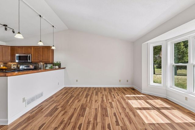 21250 Horseshoe Trail, Hamel, MN 55340