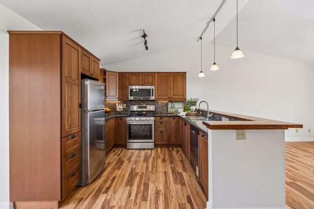 21250 Horseshoe Trail, Hamel, MN 55340