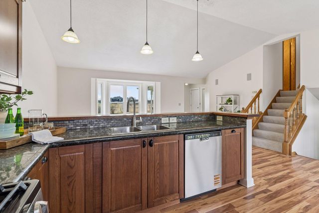 21250 Horseshoe Trail, Hamel, MN 55340