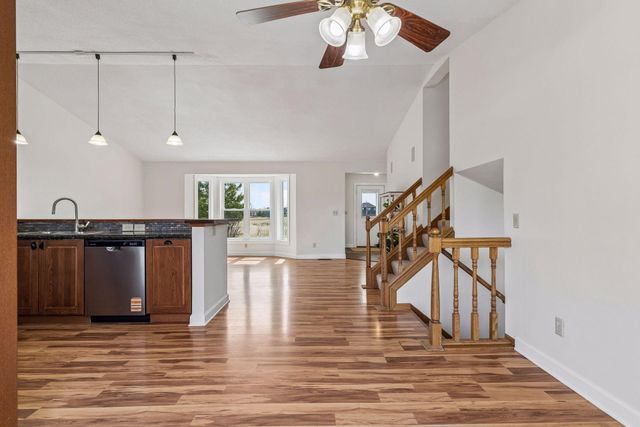 21250 Horseshoe Trail, Hamel, MN 55340