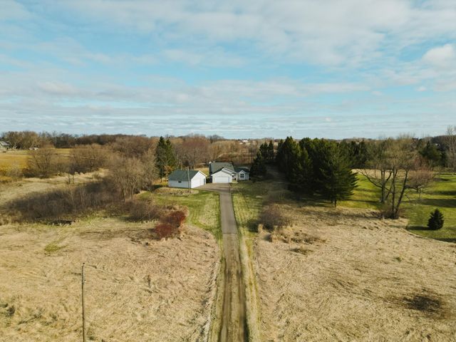 21250 Horseshoe Trail, Hamel, MN 55340