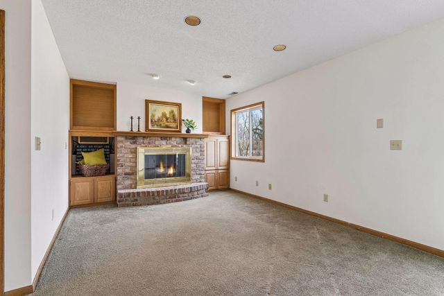 21250 Horseshoe Trail, Hamel, MN 55340