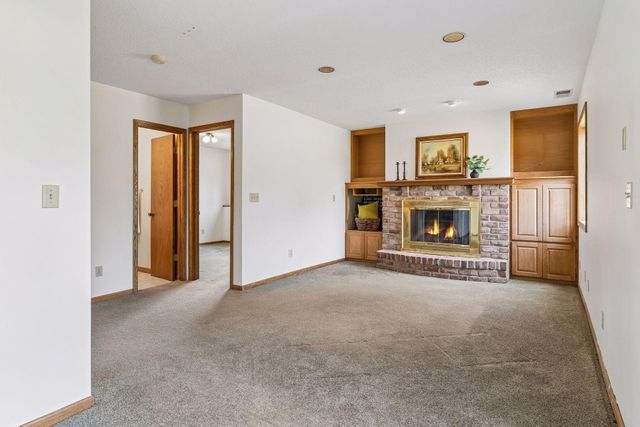 21250 Horseshoe Trail, Hamel, MN 55340