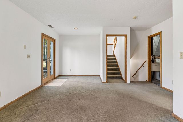 21250 Horseshoe Trail, Hamel, MN 55340