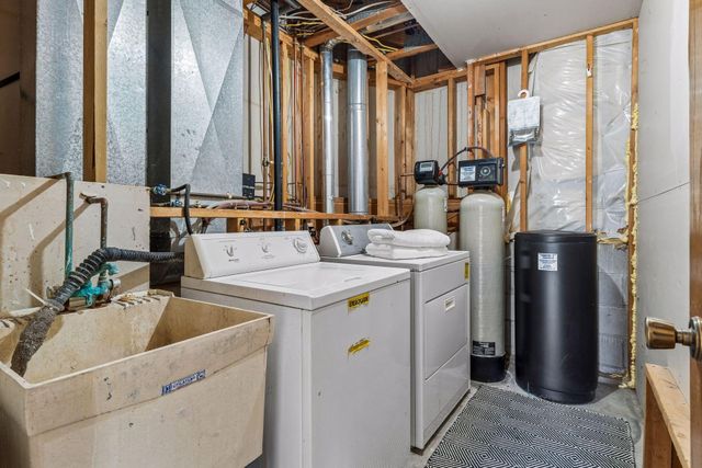 21250 Horseshoe Trail, Hamel, MN 55340