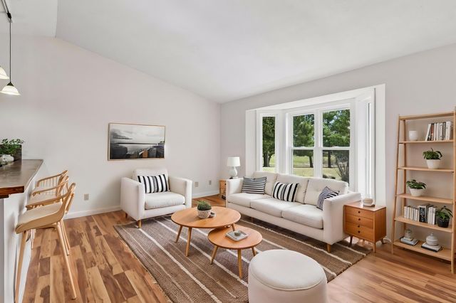 21250 Horseshoe Trail, Hamel, MN 55340