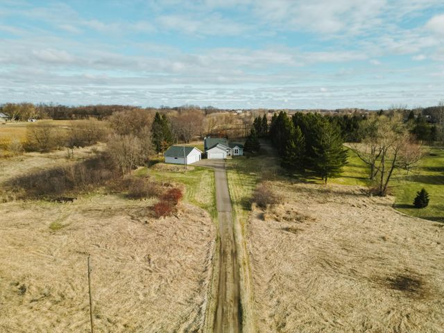 21250 Horseshoe Trail, Hamel, MN 55340