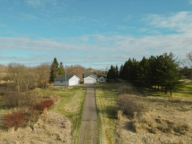 21250 Horseshoe Trail, Hamel, MN 55340