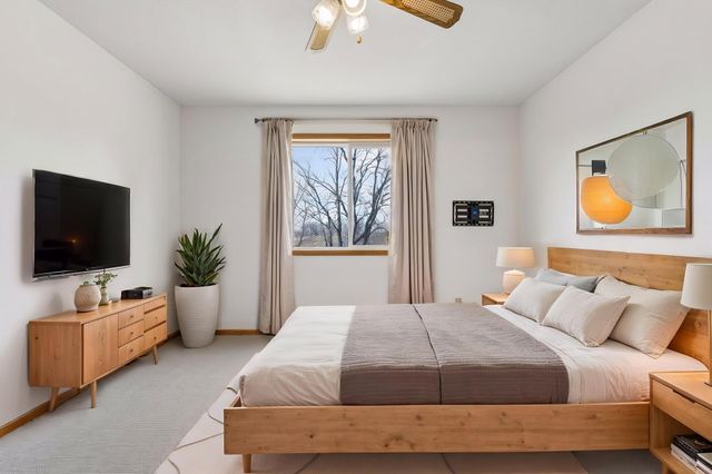 21250 Horseshoe Trail, Hamel, MN 55340