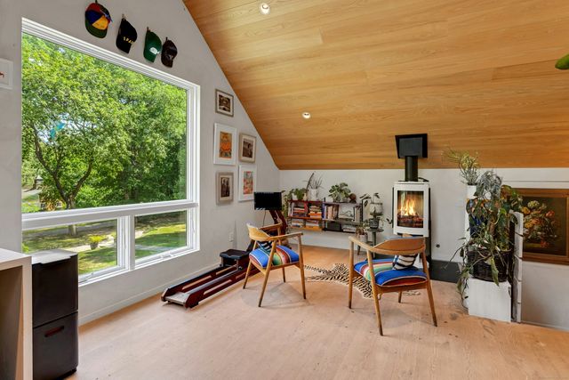 22 Huckleberry Lane, Weston, CT 06883