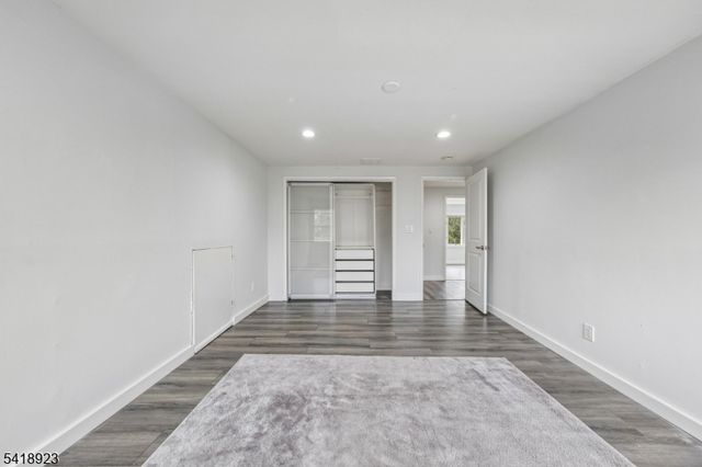 13 Munsey Rd, Emerson Boro, NJ 07630