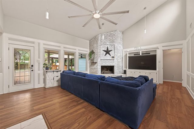 2411 Roman Forest Boulevard, New Caney, TX 77357