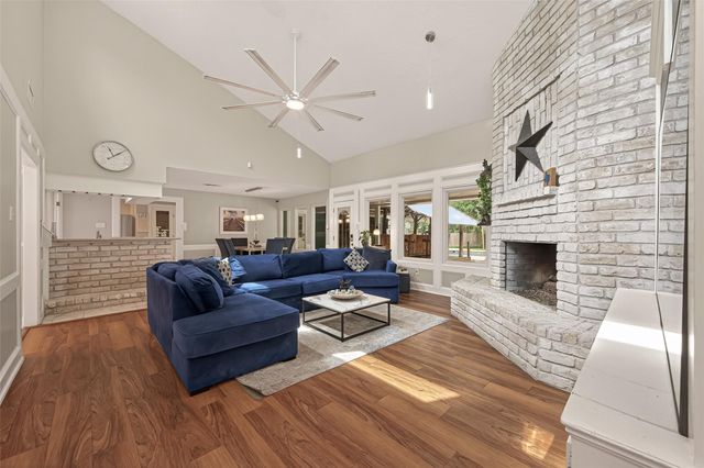 2411 Roman Forest Boulevard, New Caney, TX 77357