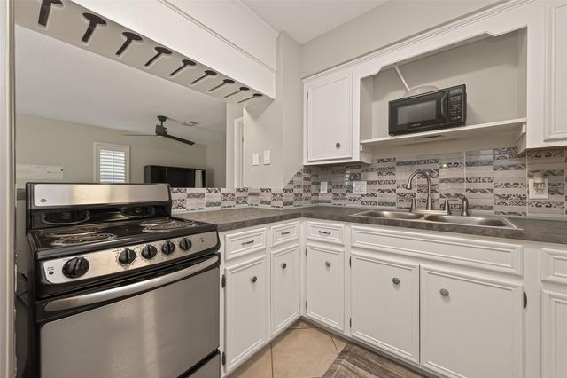 2411 Roman Forest Boulevard, New Caney, TX 77357