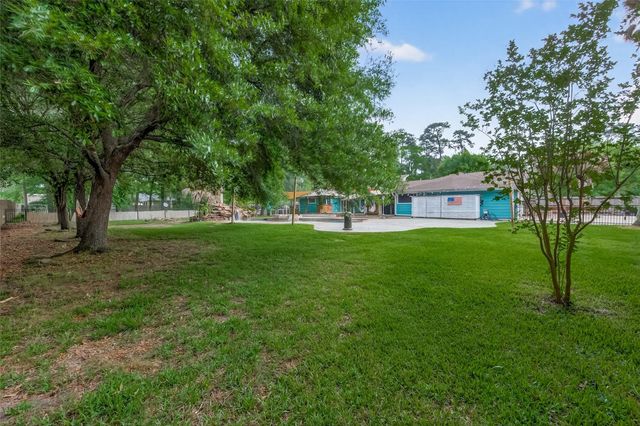 2411 Roman Forest Boulevard, New Caney, TX 77357