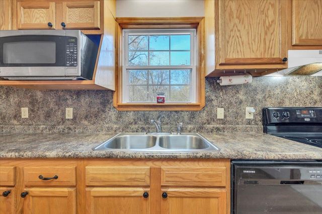 330 Chestnut Forest DR, Hardy, VA 24101