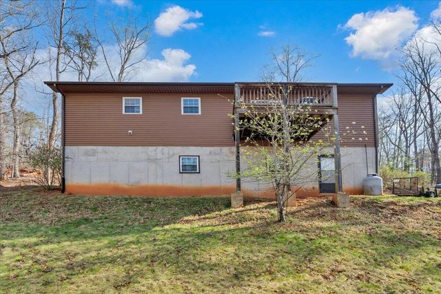 330 Chestnut Forest DR, Hardy, VA 24101