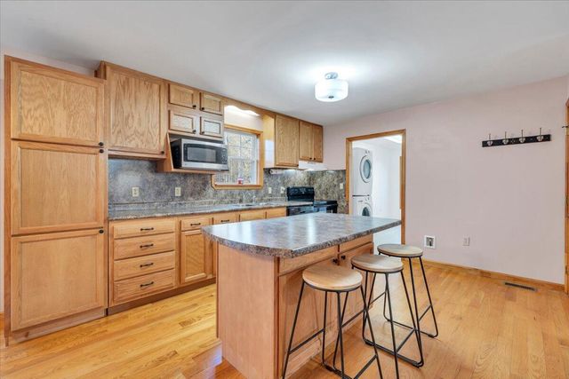 330 Chestnut Forest DR, Hardy, VA 24101