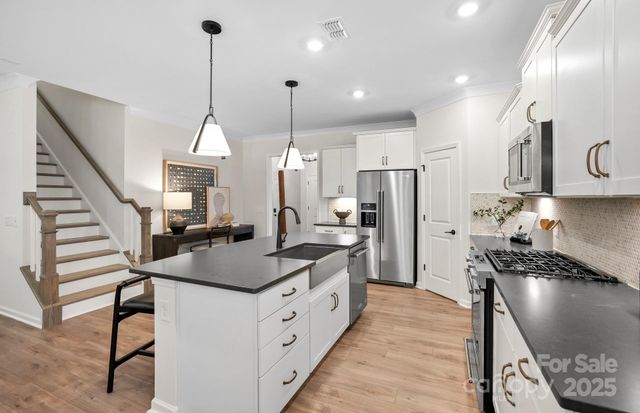 11428 Glasden Road 508, Charlotte, NC 28278