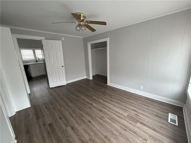 2003 S Carl Street, Siloam Springs, AR 72761