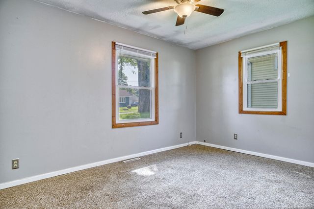 521 Sheridan Street, Crown Point, IN 46307